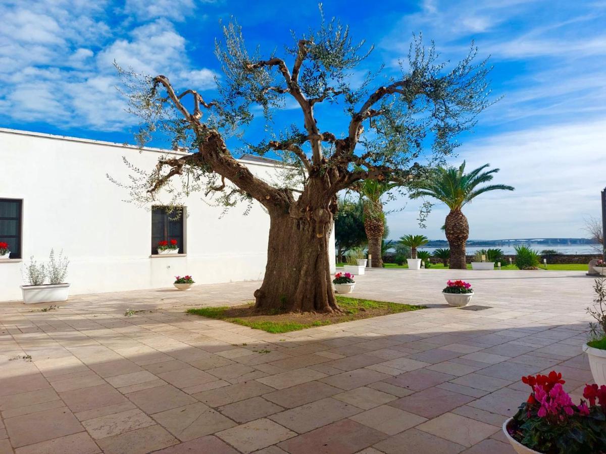 Hotel Saraceno Al Faro Taranto Luaran gambar