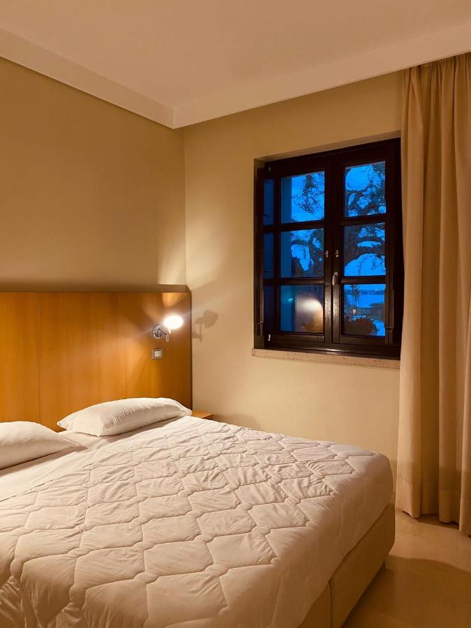 Hotel Saraceno Al Faro Taranto Luaran gambar