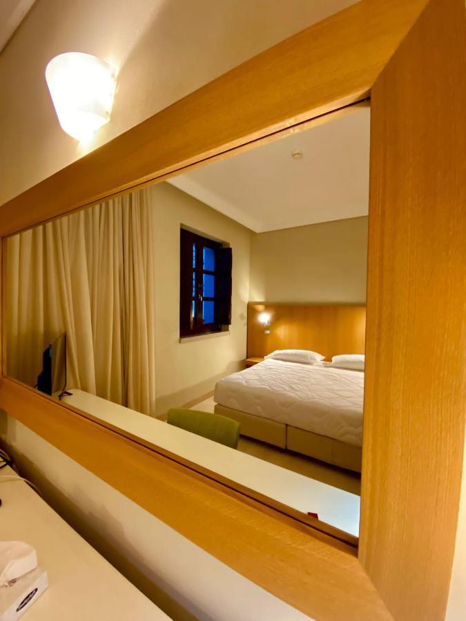 Hotel Saraceno Al Faro Taranto Luaran gambar