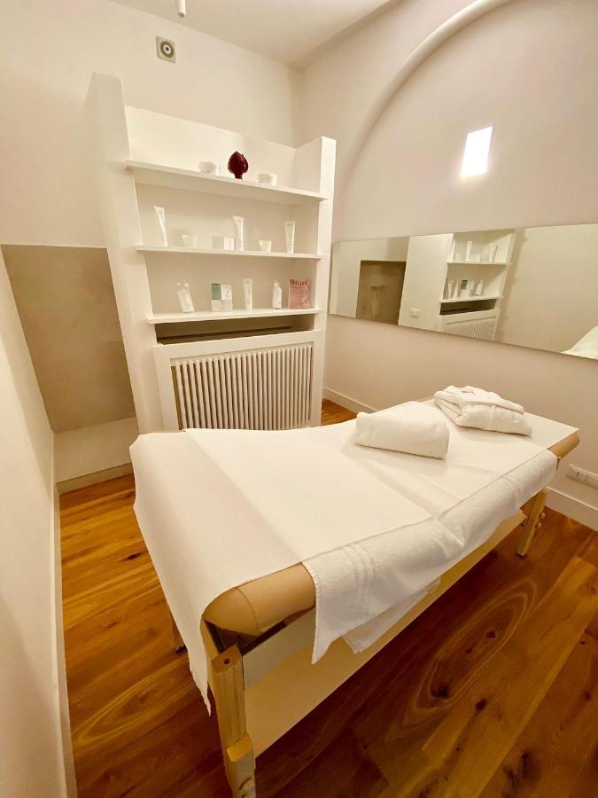 Hotel Saraceno Al Faro Taranto Luaran gambar