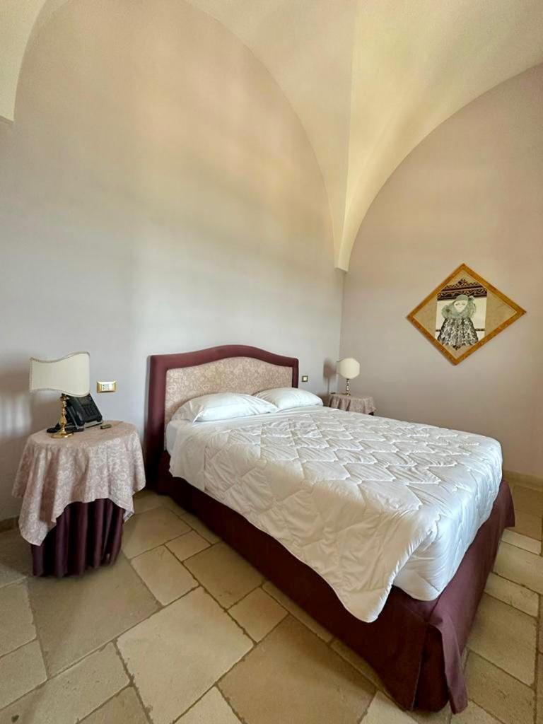 Hotel Saraceno Al Faro Taranto Luaran gambar