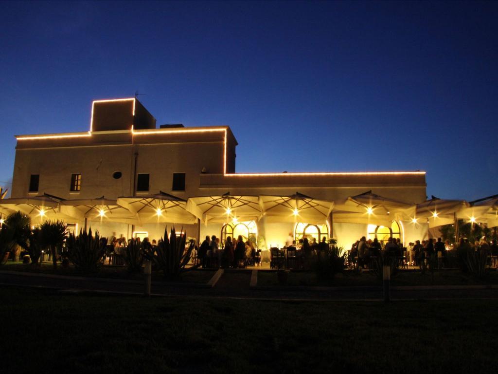 Hotel Saraceno Al Faro Taranto Luaran gambar