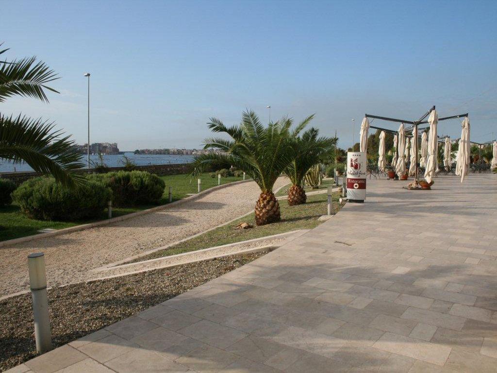 Hotel Saraceno Al Faro Taranto Luaran gambar