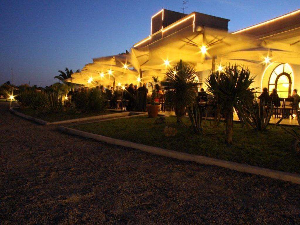Hotel Saraceno Al Faro Taranto Luaran gambar